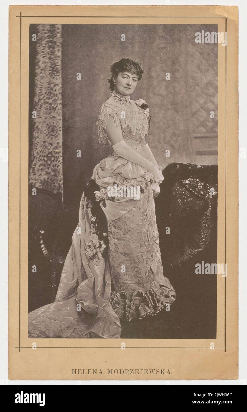 Portrait of Helena Modrzejewska (1840-1909) in costume for the title role in the play `Odette` by Victorien Sardou at Theatre Royal Haymarket in London in 1882 (entire figure) - bonus for subscribers of `Echo Muzyczne i Teatralne` for 1884. Römmler & Jonas (Drezno ; wydawnictwo i drukarnia ; 1871-1945), printing house, Walker, Samuel Alexander (1841-1922), photographer, Echo Muzyczne i Teatralne (Warszawa ; czasopismo ; 1883-1884), publisher Stock Photo